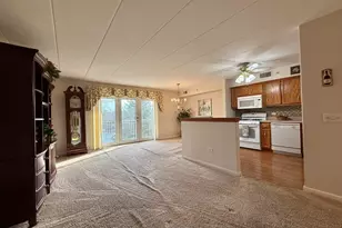 908 Swan Dr, Dyer, IN 46311 - Photo 7