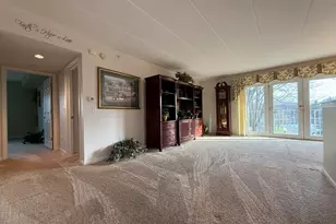 908 Swan Dr, Dyer, IN 46311 - Photo 5