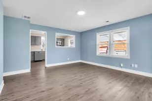 555 W Pine St, Griffith, IN 46319 - Photo 5