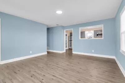 555 W Pine Street, Griffith, IN 46319 - Photo 3