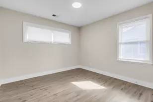 555 W Pine St, Griffith, IN 46319 - Photo 11