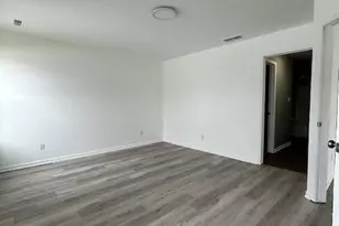 6878 Marsh View St, Merrillville, IN 46410 - Photo 7