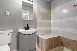 565 Jackson St, Gary, IN 46402 - Photo 11