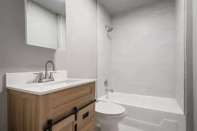 565 Jackson Street, Gary, IN 46402 - Photo 15