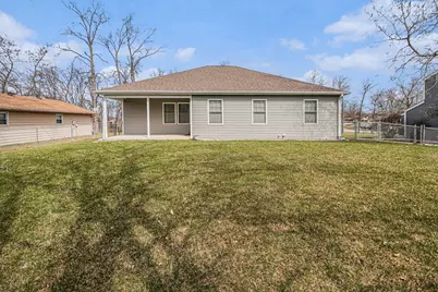 2352 Four Seasons Parkway, Crown Point, IN 46307 - Photo 21