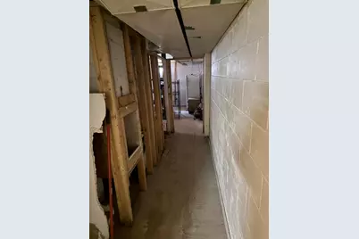 305 W 35th Avenue, Griffith, IN 46319 - Photo 17