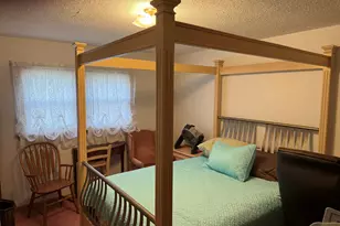 305 W 35th Ave, Griffith, IN 46319 - Photo 9