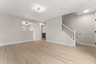 1009 Windsor Ln, Dyer, IN 46311 - Photo 3