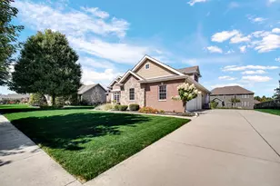 9784 Jack Dr, Saint John, IN 46373 - Photo 7