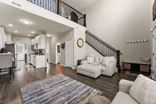 971 E 117th Pl, Crown Point, IN 46307 - Photo 5