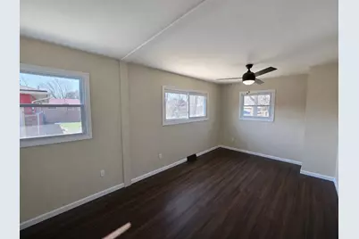 5768 Roosevelt Place, Merrillville, IN 46410 - Photo 5
