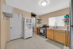 4217 W 41st Pl, Gary, IN 46408 - Photo 7