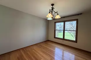 2710 Wood Dr, Dyer, IN 46311 - Photo 11