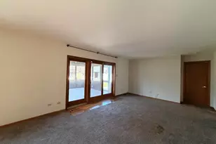 2710 Wood Dr, Dyer, IN 46311 - Photo 9