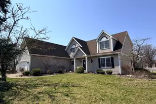 2710 Wood Dr, Dyer, IN 46311 - Photo 3