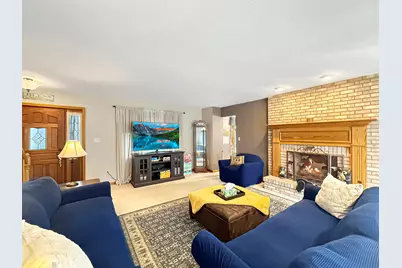 490 W 75 S, Valparaiso, IN 46385 - Photo 3