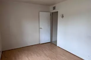 516 W 13th St, La Porte, IN 46350 - Photo 9