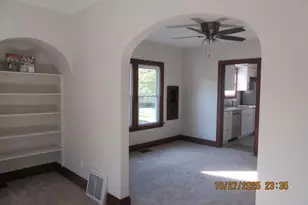 812 S Lake Park Ave, Hobart, IN 46342 - Photo 3