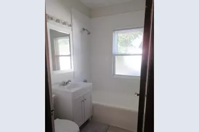 812 S Lake Park Avenue, Hobart, IN 46342 - Photo 11