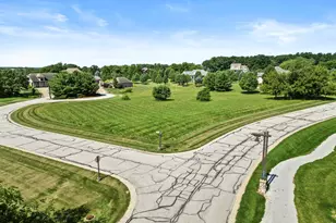 2960 Spring Rain Ct, Valparaiso, IN 46385 - Photo 1