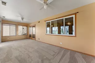 6458 Grosbeak Ct, Hobart, IN 46342 - Photo 21