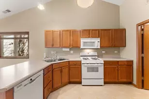 6458 Grosbeak Ct, Hobart, IN 46342 - Photo 15