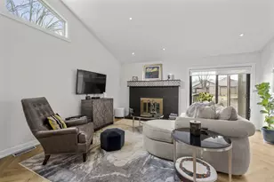 2201 Bayview Dr, Michigan City, IN 46360 - Photo 5