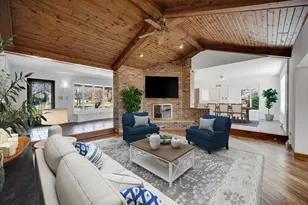 9894 W Oakridge Dr, Saint John, IN 46373 - Photo 11