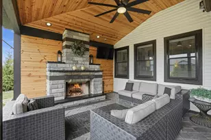 11241 Oak Ridge Ct, Crown Point, IN 46307 - Photo 5