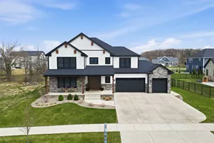 11241 Oak Ridge Ct, Crown Point, IN 46307 - Photo 3