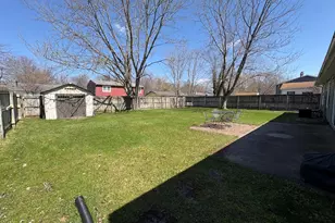 2201 Milford Ct, Valparaiso, IN 46383 - Photo 27