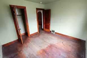 1567 Rutledge St, Gary, IN 46404 - Photo 7