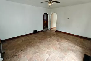 1567 Rutledge St, Gary, IN 46404 - Photo 5