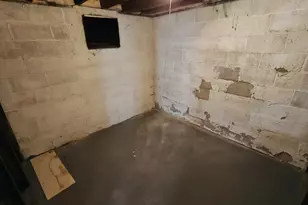 1567 Rutledge St, Gary, IN 46404 - Photo 17