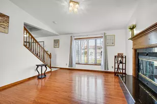 2455 W 61st Pl, Merrillville, IN 46410 - Photo 7