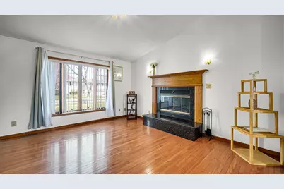 2455 W 61st Place, Merrillville, IN 46410 - Photo 5