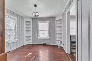 4630 Jefferson Pl, Gary, IN 46408 - Photo 9