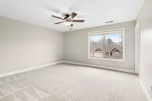 2411 Nottingham Dr, Valparaiso, IN 46383 - Photo 29