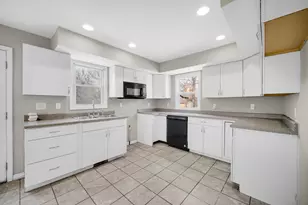 6415 W 146th Pl, Crown Point, IN 46307 - Photo 9