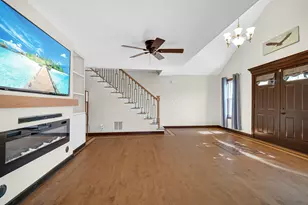 808 E 3rd St, Hobart, IN 46342 - Photo 5