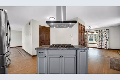 808 E 3rd Street, Hobart, IN 46342 - Photo 13