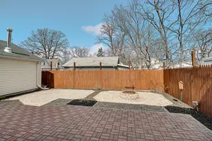 808 E 3rd St, Hobart, IN 46342 - Photo 33