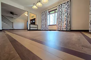 808 E 3rd St, Hobart, IN 46342 - Photo 7