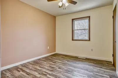 10720 N 1100 W, Demotte, IN 46310 - Photo 13