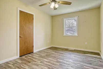 10720 N 1100 W, Demotte, IN 46310 - Photo 11