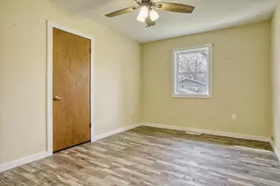 10720 N 1100 W, Demotte, IN 46310 - Photo 11