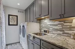 2437 E Lakeshore Dr, Crown Point, IN 46307 - Photo 25