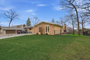 2437 E Lakeshore Dr, Crown Point, IN 46307 - Photo 55