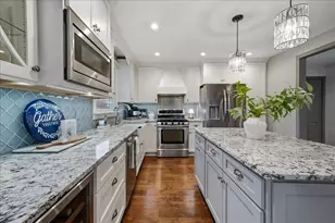 2437 E Lakeshore Dr, Crown Point, IN 46307 - Photo 7