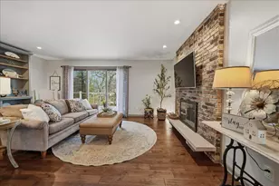 2437 E Lakeshore Dr, Crown Point, IN 46307 - Photo 13